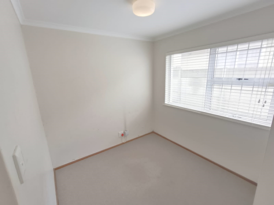 3 Bedroom Property for Sale in Eikenbosch Western Cape
